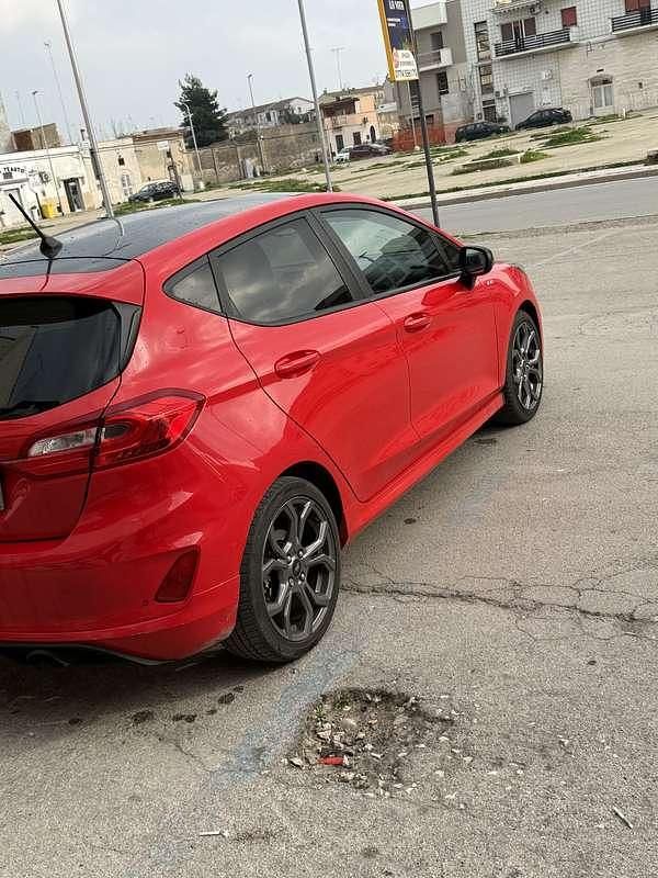 Usata Ford Fiesta ST-Line 86 CV (63 kW) 2019 Rosso Utilitaria