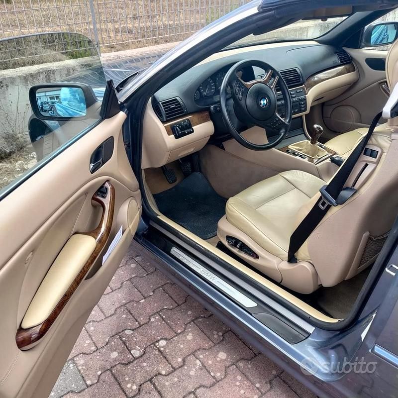 Begagnad BMW 325 Cabriolet 192 HK (141 kW) 2001 Cab
