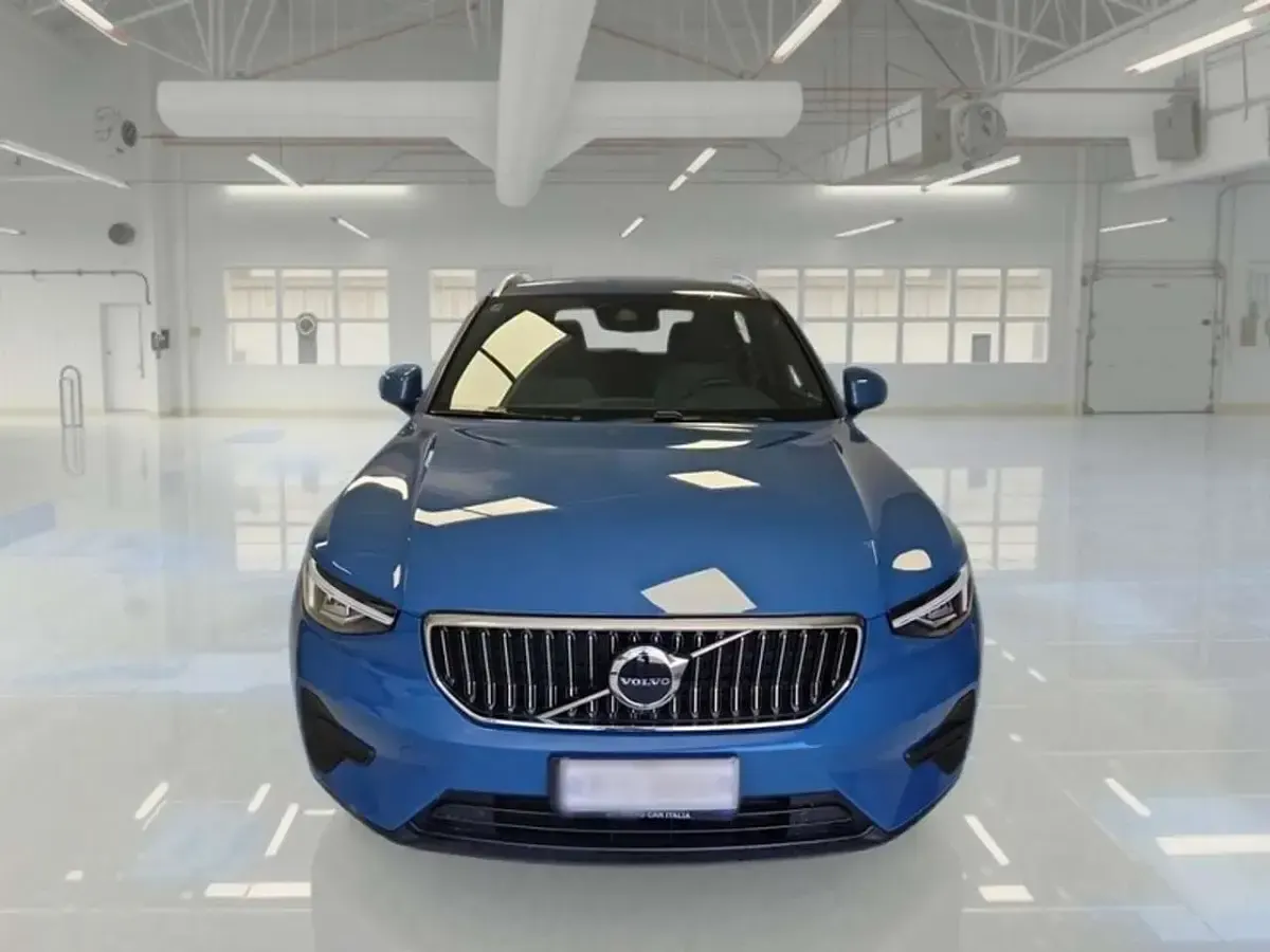 Usata Volvo XC40 Plus 179 CV (131 kW) 2023 Blu SUV