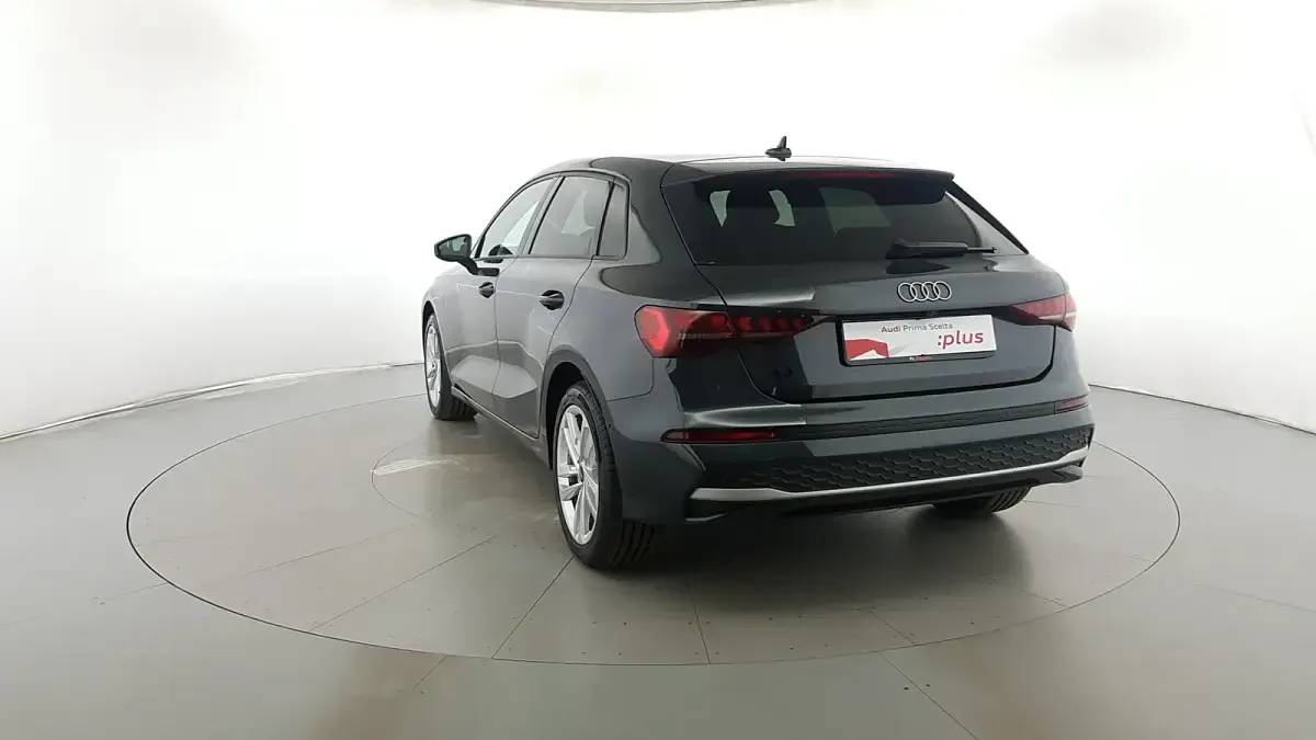 Usata Audi A3 Business 150 CV (110 kW) 2025 Grigio manhattan Berlina