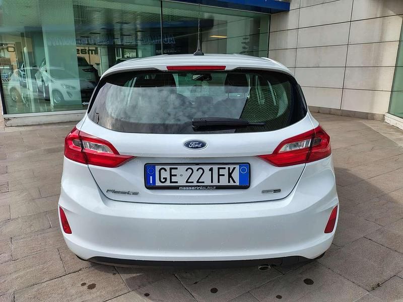 Usata Ford Fiesta 125 CV (91 kW) 2021 Bianco pastello Utilitaria