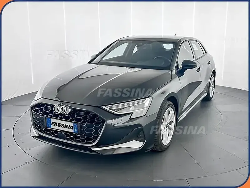 Usata Audi A3 e-tron Business 150 CV (110 kW) 2024 Antracite Utilitaria