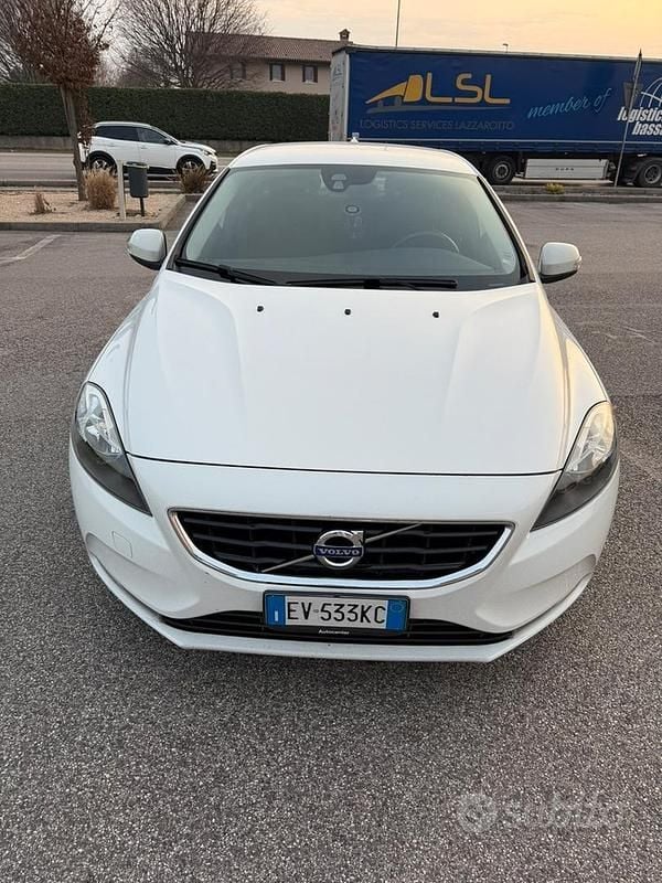 Usata 2014 Volvo V40 Tre volumi | 4600 € - Immagine 1/4