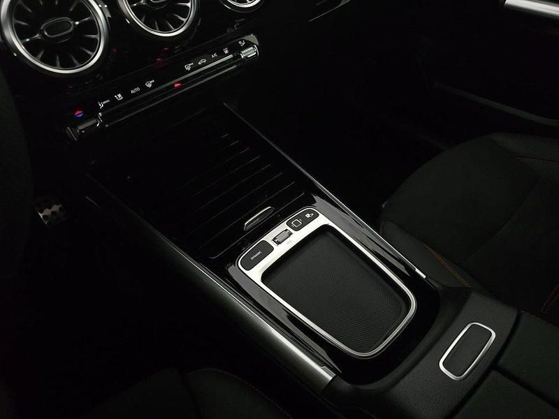 Grigio montagna ; Usata 2025 Mercedes GLA250 Advanced Plus SUV | 47.900 € (Buon prezzo) - Immagine 1/4