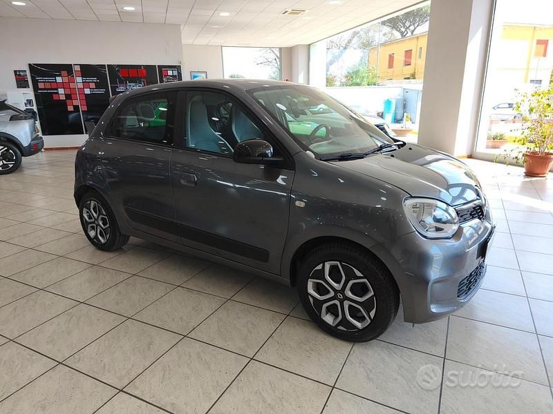 Usata Renault Twingo Equilibre 65 CV (47 kW) 2024 Grigio Utilitaria