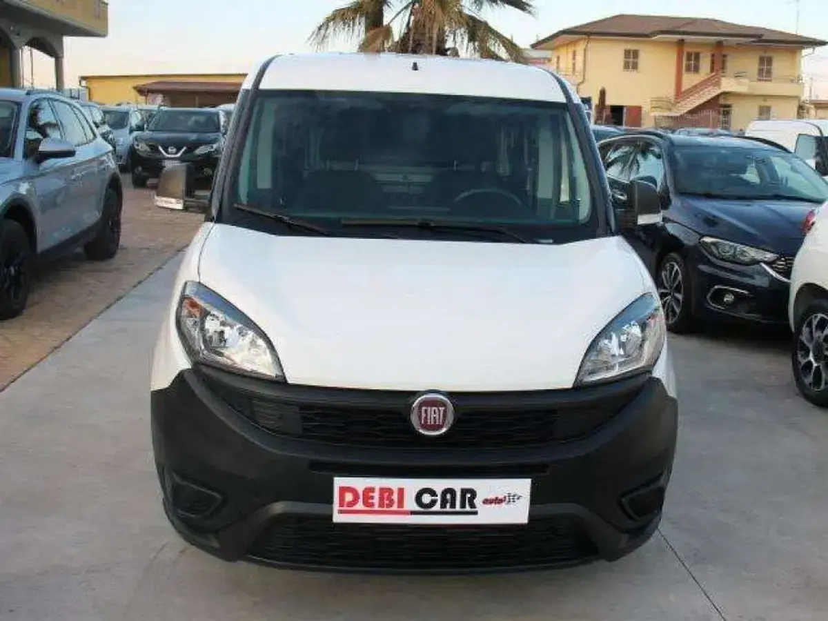 Usata Fiat Doblò 95 CV (69 kW) 2019 Bianco Monovolume