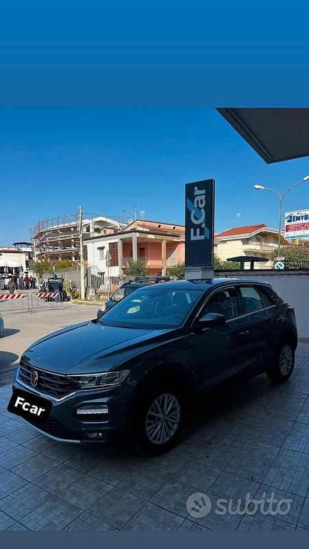 Usata VW T-Roc Style 115 CV (84 kW) 2020 Grigio SUV