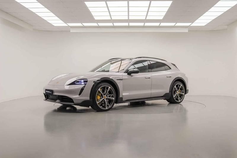 Usata Porsche Taycan Cross Turismo 459 kW (625 CV) 2021 Beige Station wagon