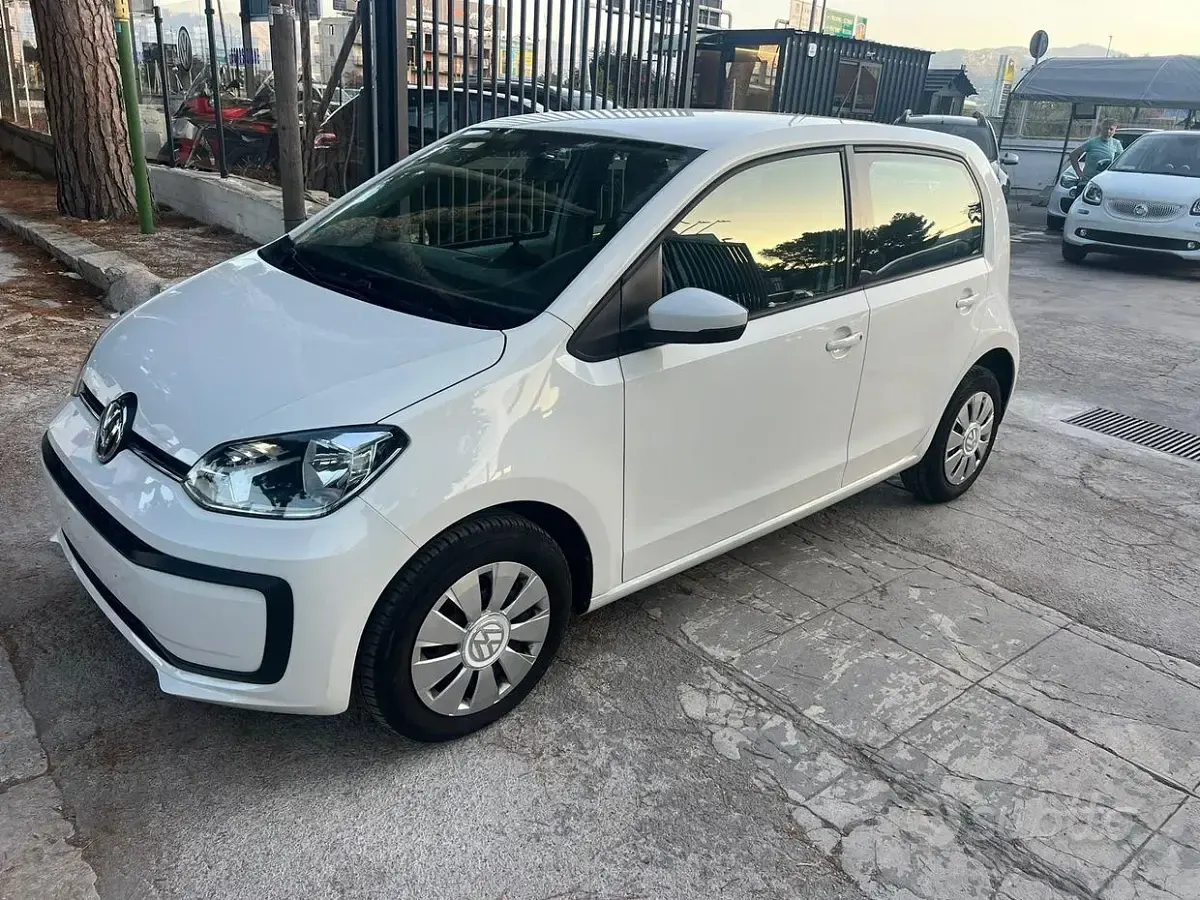 Usata VW up! Move 75 CV (55 kW) 2017 Bianco Utilitaria