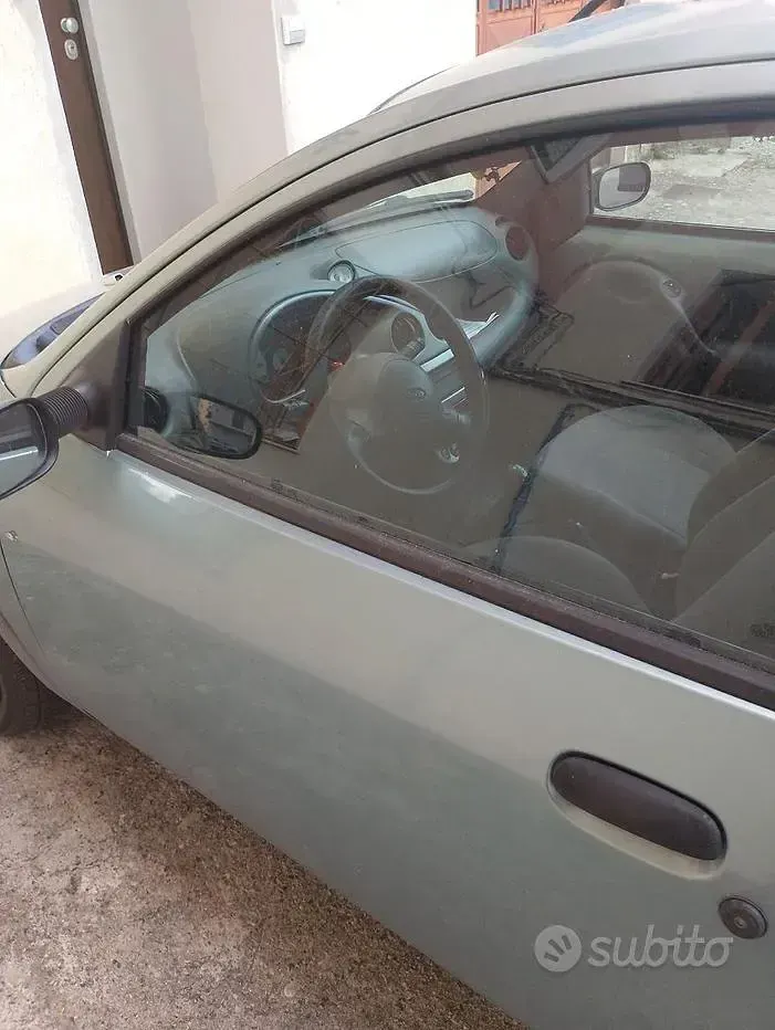 Usata Ford Ka 60 CV (44 kW) 2001 Utilitaria