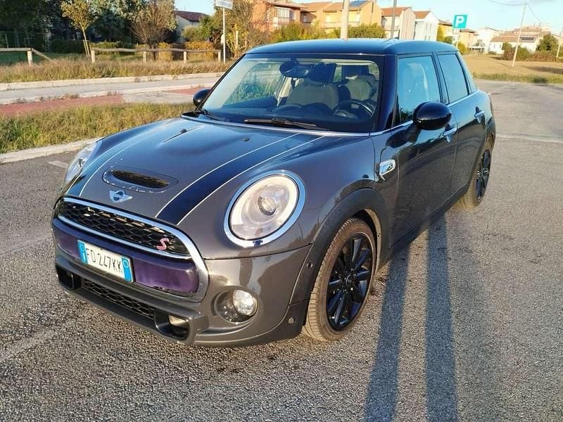 Usata Mini Cooper SD Business 170 CV (125 kW) 2016 Utilitaria