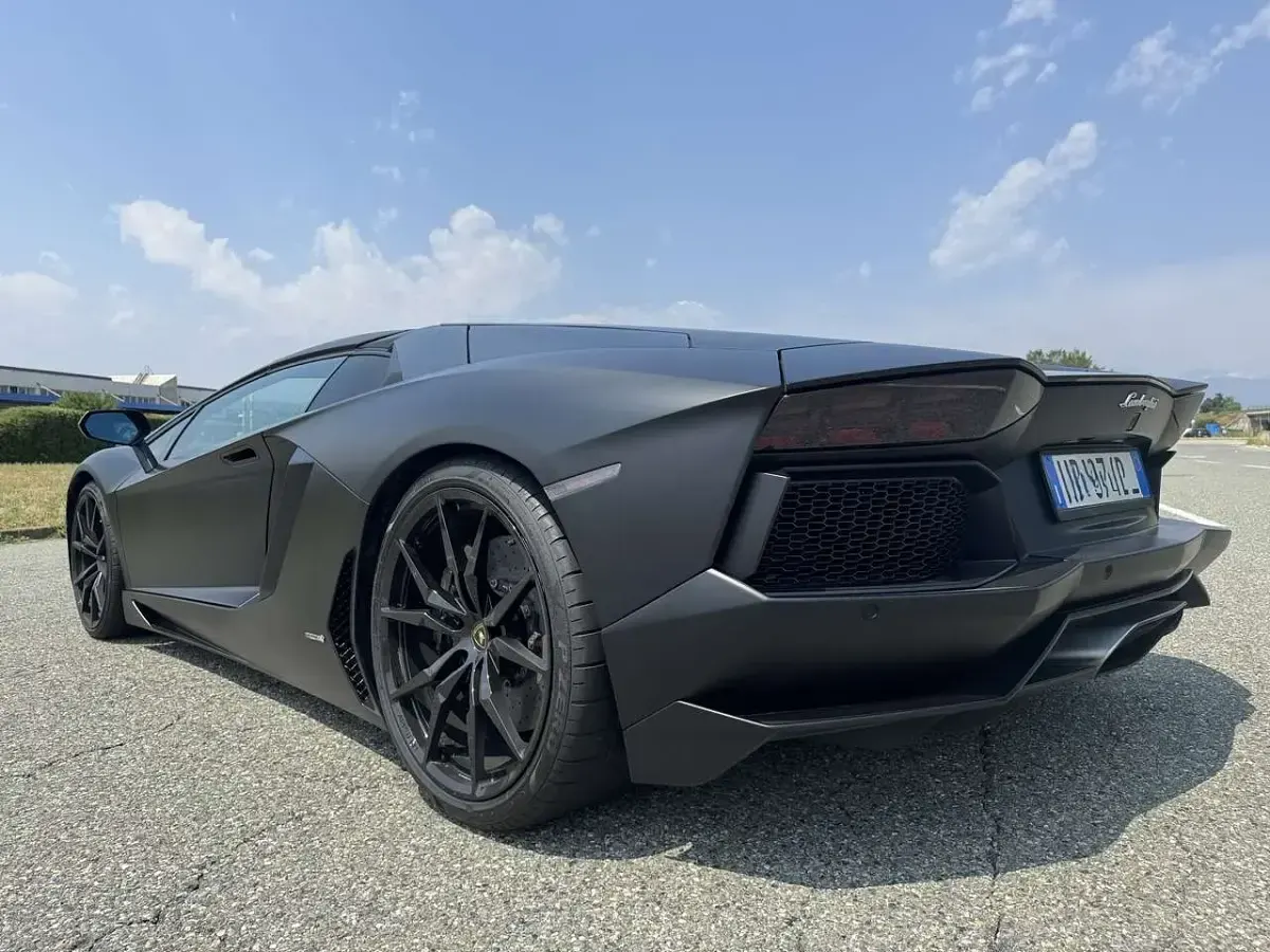 Usata Lamborghini Aventador 700 CV (514 kW) 2015 Nero Cabrio