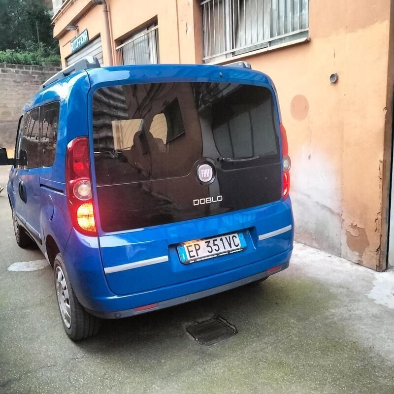Usata Fiat Doblò Active 105 CV (77 kW) 2013 Blu/azzurro Monovolume