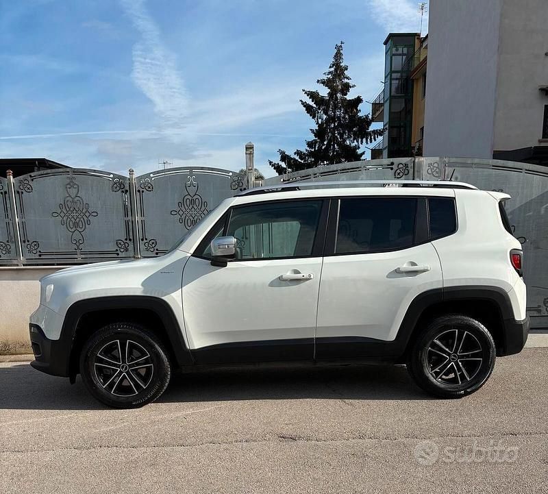 Usata Jeep Renegade Limited 140 CV (102 kW) 2015 Bianco SUV