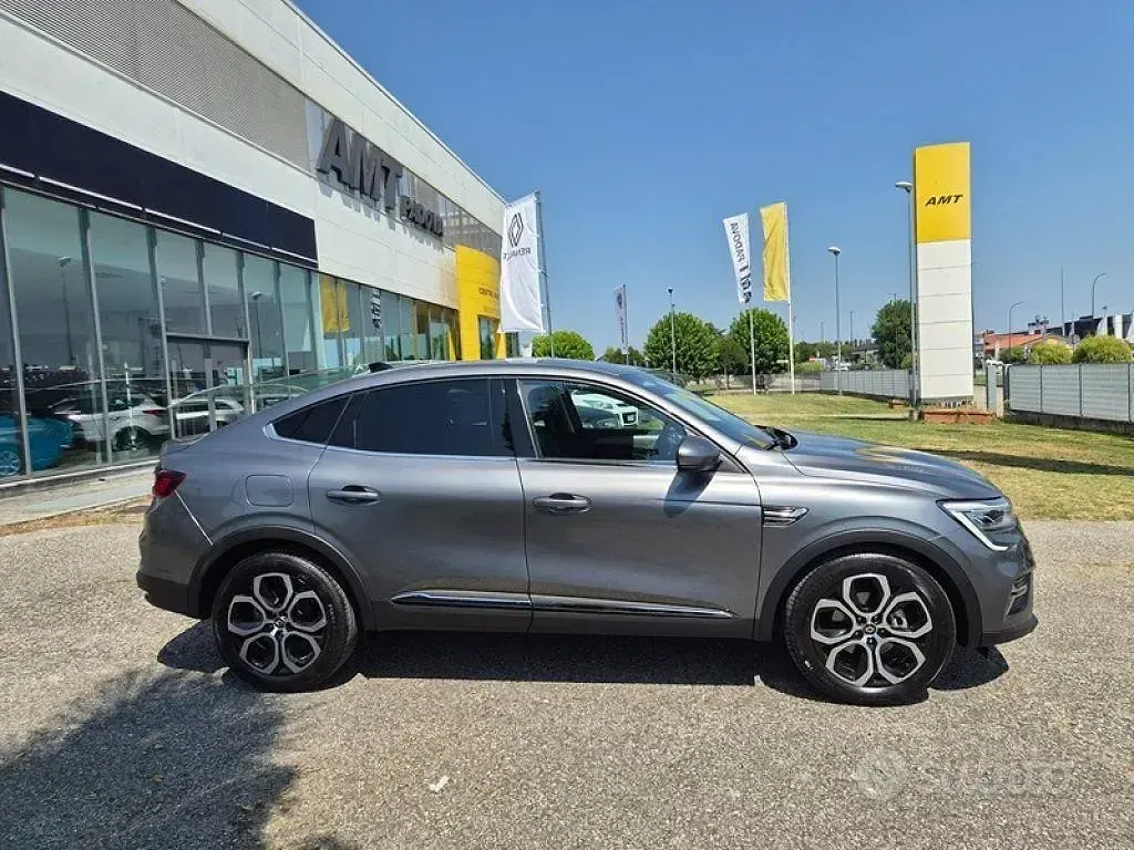 Usata Renault Arkana Techno 94 CV (69 kW) 2023 Grigio SUV