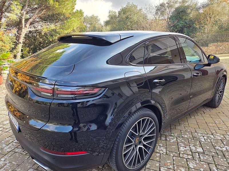 Usata Porsche Cayenne 340 CV (250 kW) 2022 Nero SUV