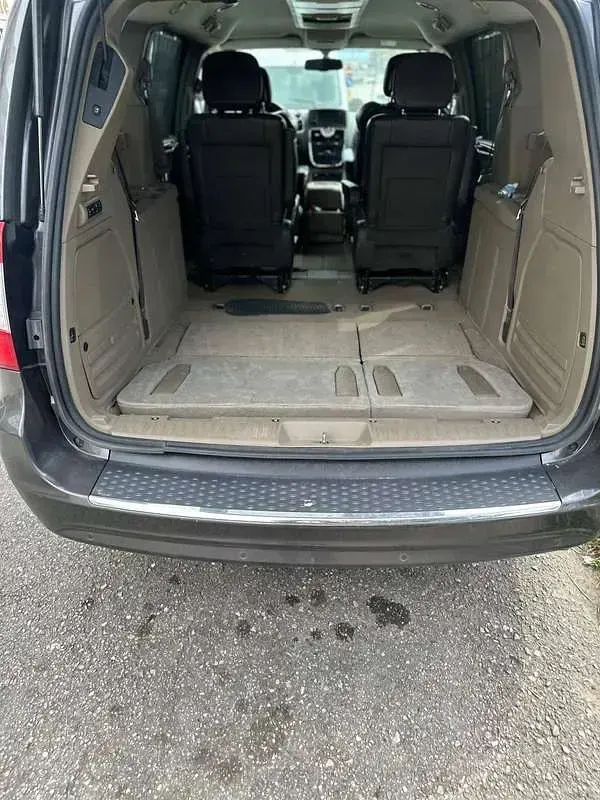Usata Lancia Voyager Platinum 177 CV (130 kW) 2015 Marrone Monovolume