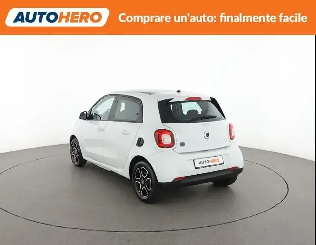 Usata Smart ForFour Electric Drive Passion 60 kW (82 CV) 2019 Bianco Utilitaria