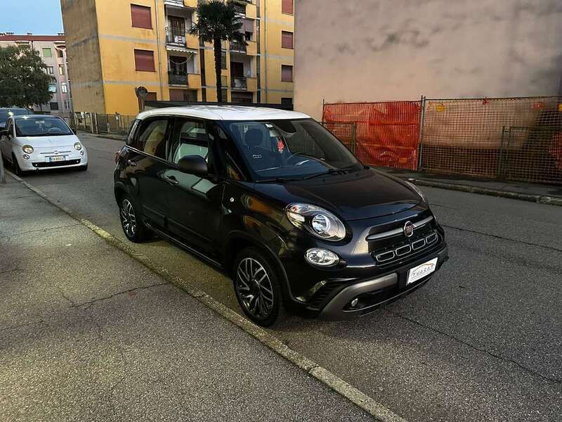 Begagnad Fiat 500L Cross 105 HK (77 kW) 2019 Grå Minibuss