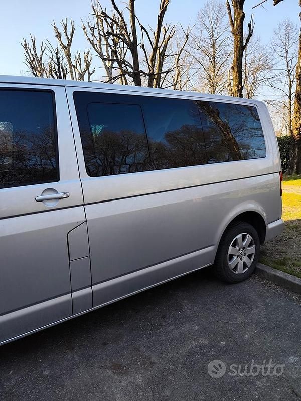 Usata VW Transporter 102 CV (75 kW) 2009 Grigio Furgone
