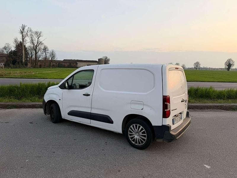 Usata Citroën Berlingo 75 CV (55 kW) 2019 Bianco Monovolume