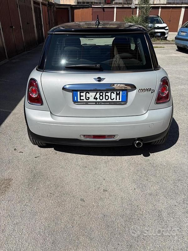 Usata Mini Cooper D 112 CV (82 kW) 2011 Grigio Utilitaria