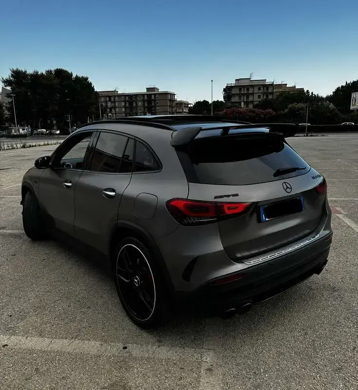 Usata Mercedes GLA45 AMG AMG 421 CV (309 kW) 2022 Grigio SUV