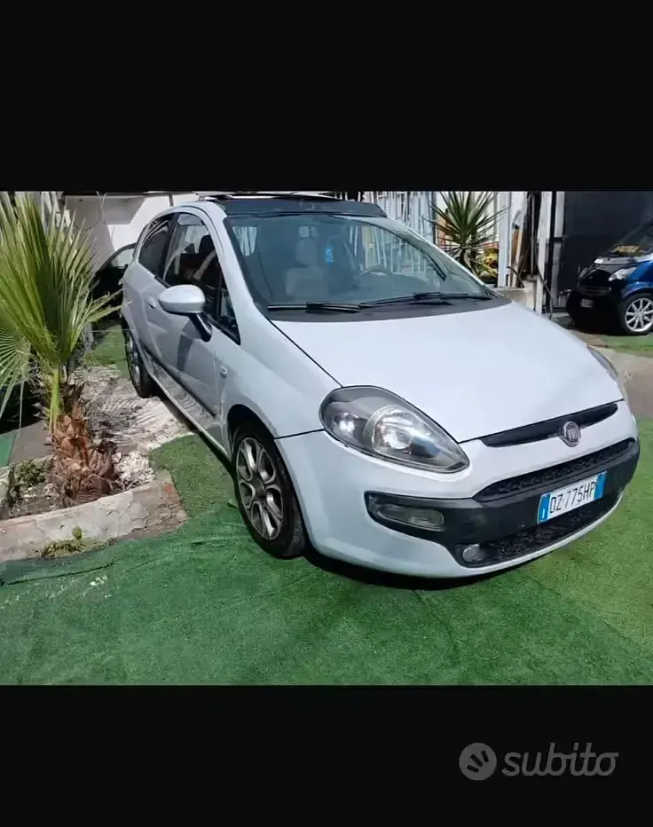 Usata Fiat Punto Sport 90 CV (66 kW) 2009 Grigio Utilitaria