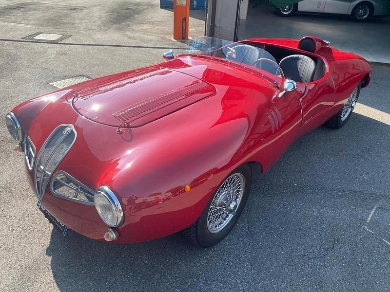 Usata Alfa Romeo Spider 97 CV (71 kW) 1963 Rosso Cabrio