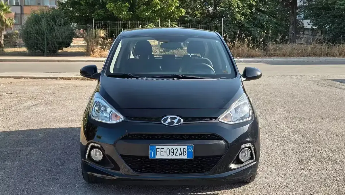 Usata Hyundai i10 66 CV (48 kW) 2016 Nero Utilitaria
