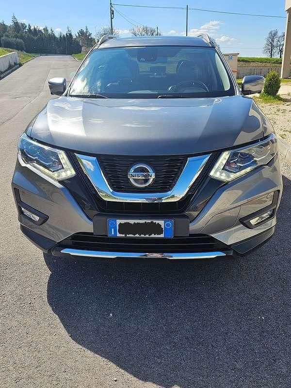 Usata Nissan X-Trail Tekna 150 CV (110 kW) 2020 Grigio SUV