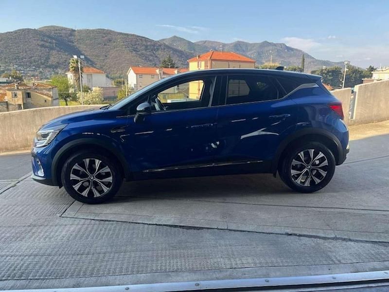 Usata Renault Captur Techno 91 CV (66 kW) 2024 Blu/azzurro SUV