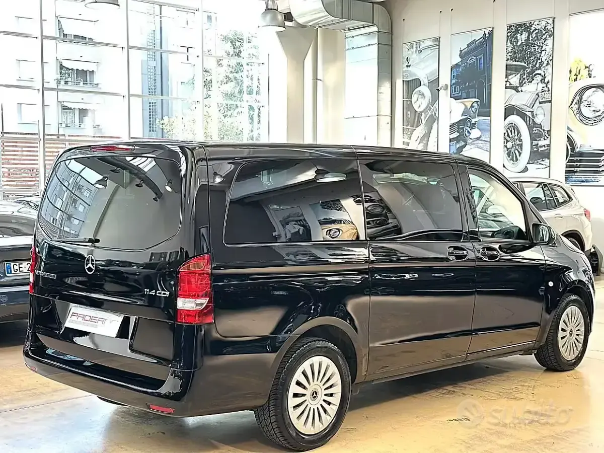 Usata Mercedes Vito 136 CV (100 kW) 2021 Nero ossidiana Furgone