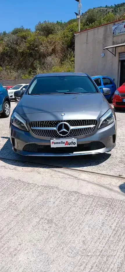 Usata Mercedes A180 Executive 109 CV (80 kW) 2016 Grigio Utilitaria