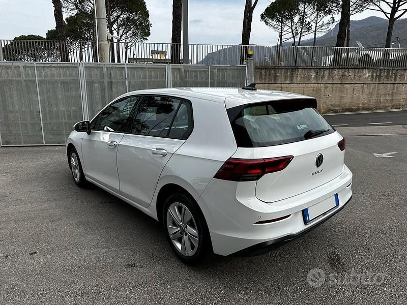Usata VW Golf VIII Style 116 CV (85 kW) 2022 Bianco Berlina