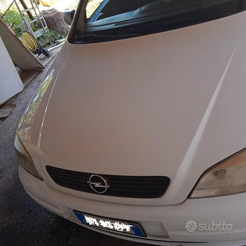 Usata Opel Astra 75 CV (55 kW) 2001 Bianco