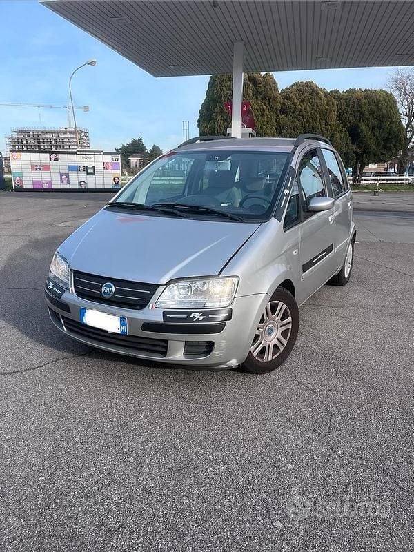 Usata Fiat Idea 95 CV (69 kW) 2004 Monovolume