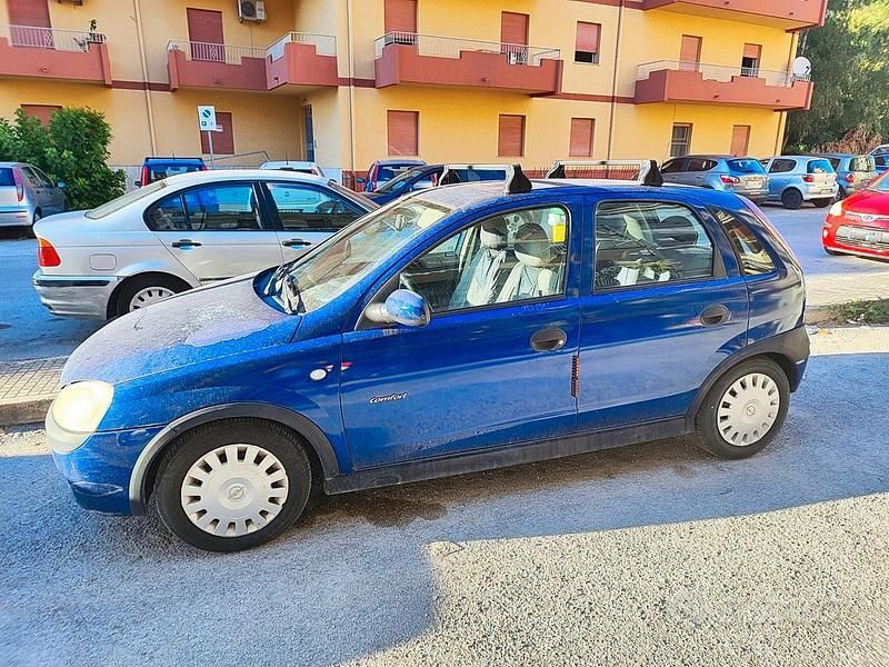 Blu Usata 2002 Opel Corsa Comfort Tre volumi | 1000 € (Ottimo prezzo) - Immagine 1/4