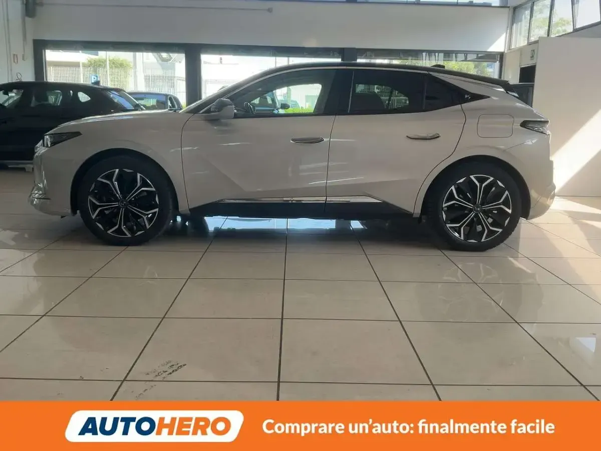 Usata DS Automobiles DS4 Trocadero 224 CV (164 kW) 2022 Beige SUV