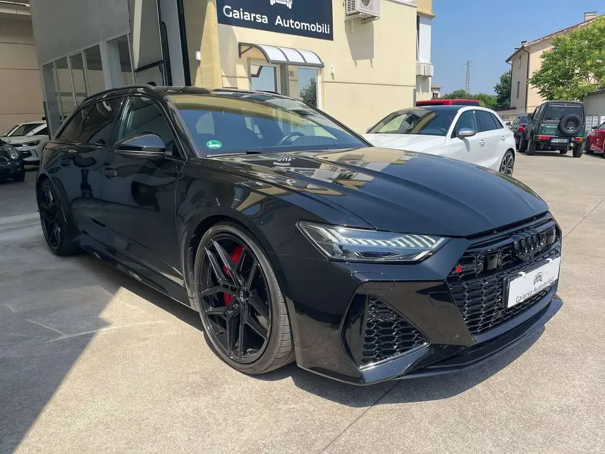 Usata Audi RS6 Ambiente 600 CV (441 kW) 2021 Nero Station wagon