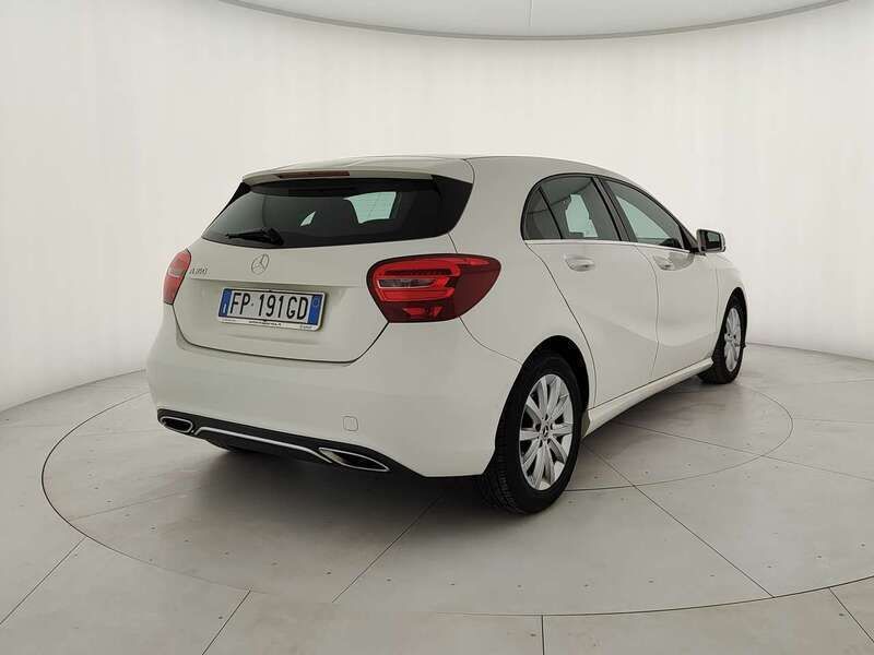 Gebraucht Mercedes A160 102 PS (75 kW) 2018 Weiß Limousine