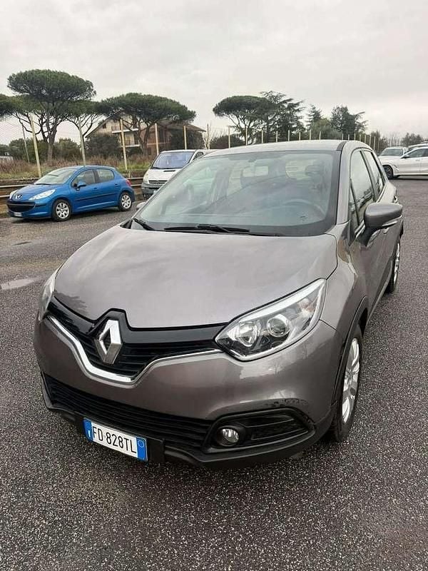Usata Renault Captur 110 CV (80 kW) 2016 Marrone SUV