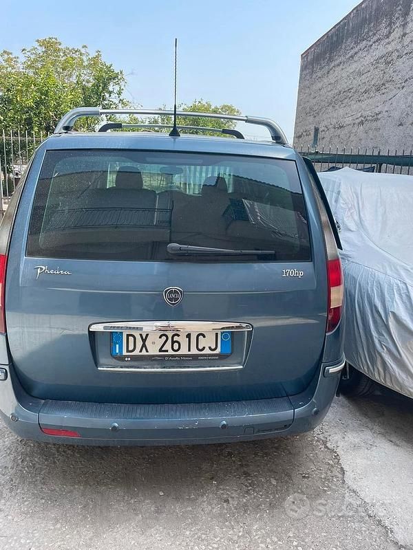 Usata Lancia Phedra 128 CV (94 kW) 2009 Blu Monovolume