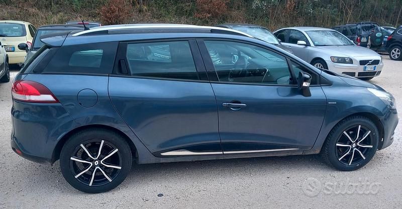 Usata Renault Clio GrandTour 90 CV (66 kW) 2019 Blu Station wagon