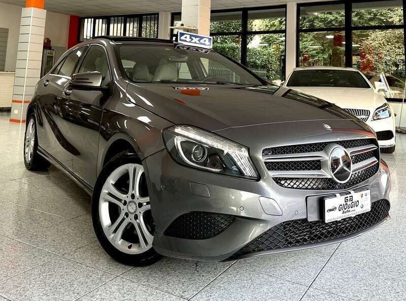 Usata Mercedes A250 211 CV (155 kW) 2014 Argento Berlina