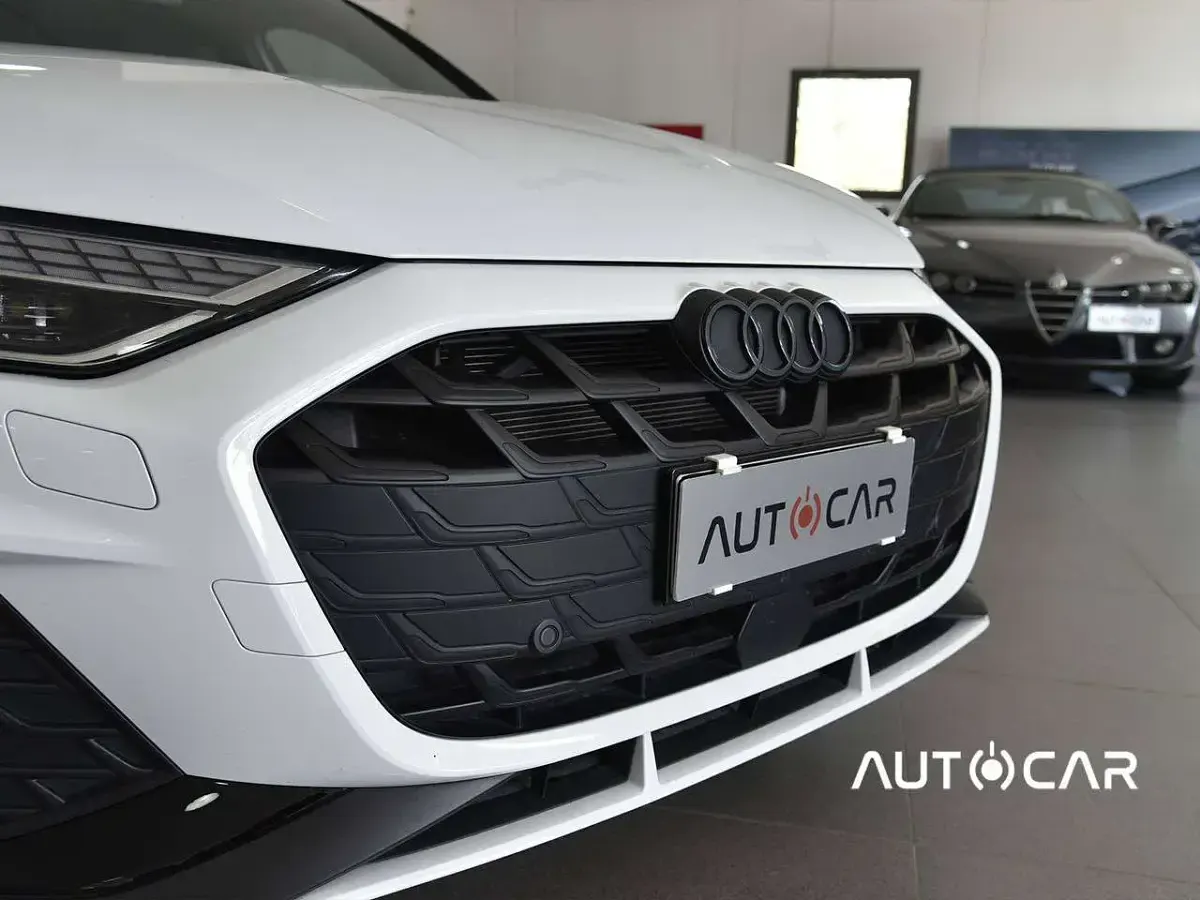 Usata Audi A3 S-Line 150 CV (110 kW) 2024 Bianco arkona Berlina