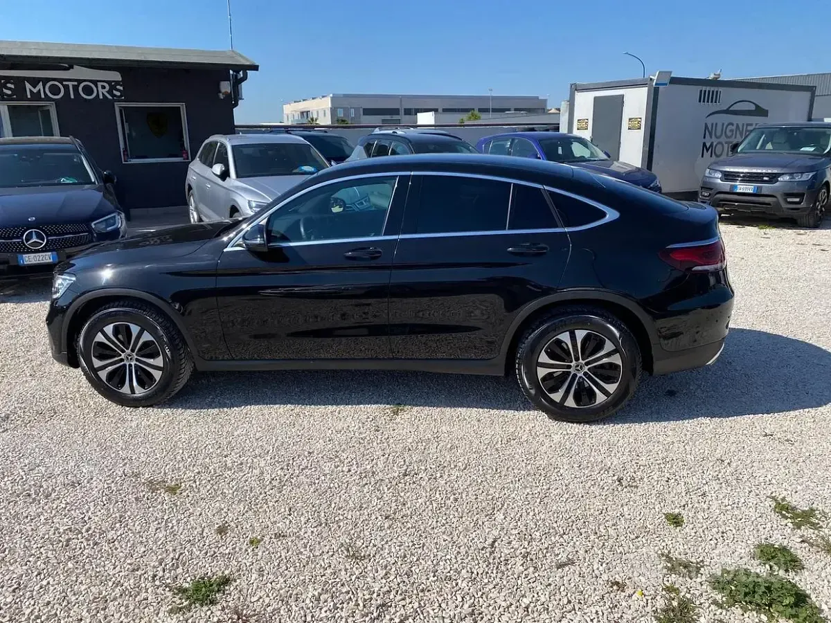 Usata Mercedes GLC200 Premium 163 CV (119 kW) 2021 Nero SUV