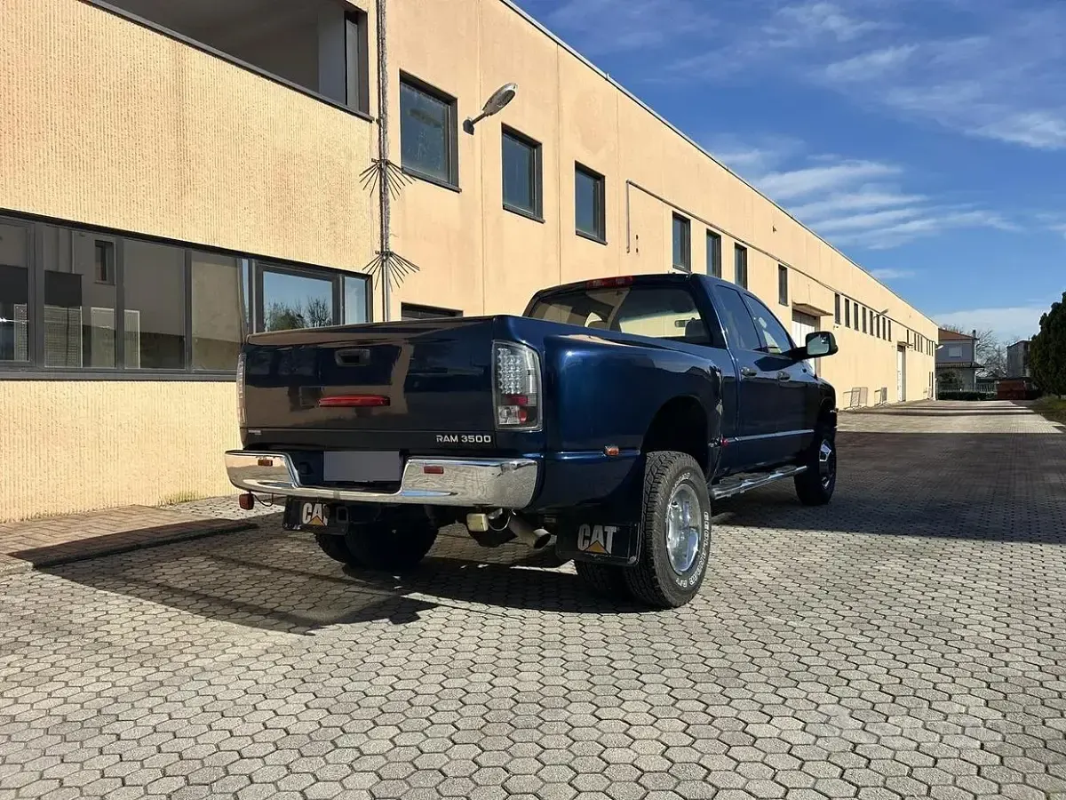 Usata Dodge Ram 320 CV (235 kW) 2004 Blu Pick-up