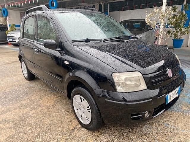 Nero Usata 2009 Fiat Panda Dynamic Utilitaria | 2800 € (Buon prezzo) - Immagine 1/4