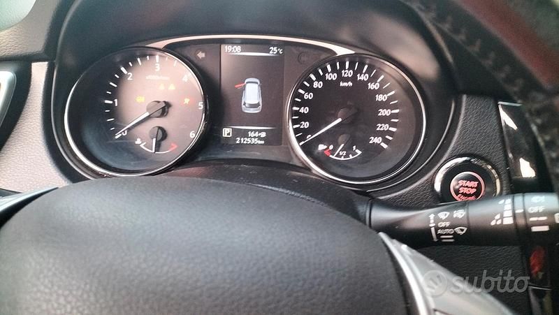 Usata Nissan X-Trail 131 CV (96 kW) 2017 Rosso SUV